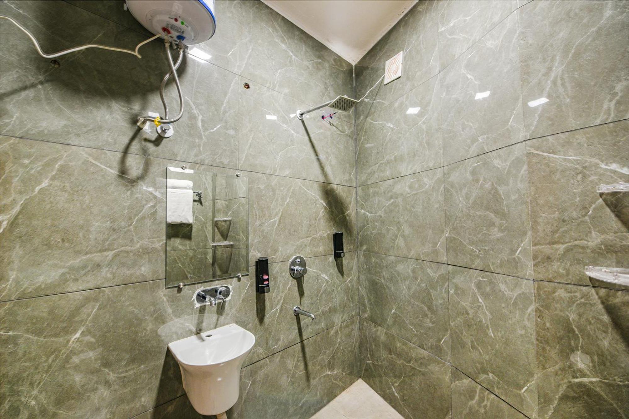 Fabhotel Alpine Tree Amritsar Eksteriør bilde